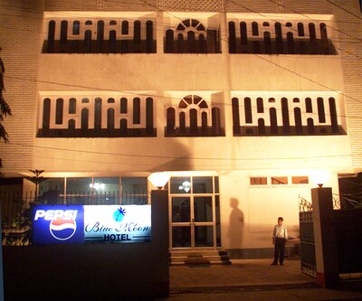 Hotel Blue Moon
